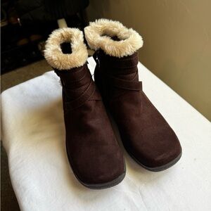 Baretraps Onnabeth Women's Brown Suede Square Toe Booties with Faux Fur Size8.5